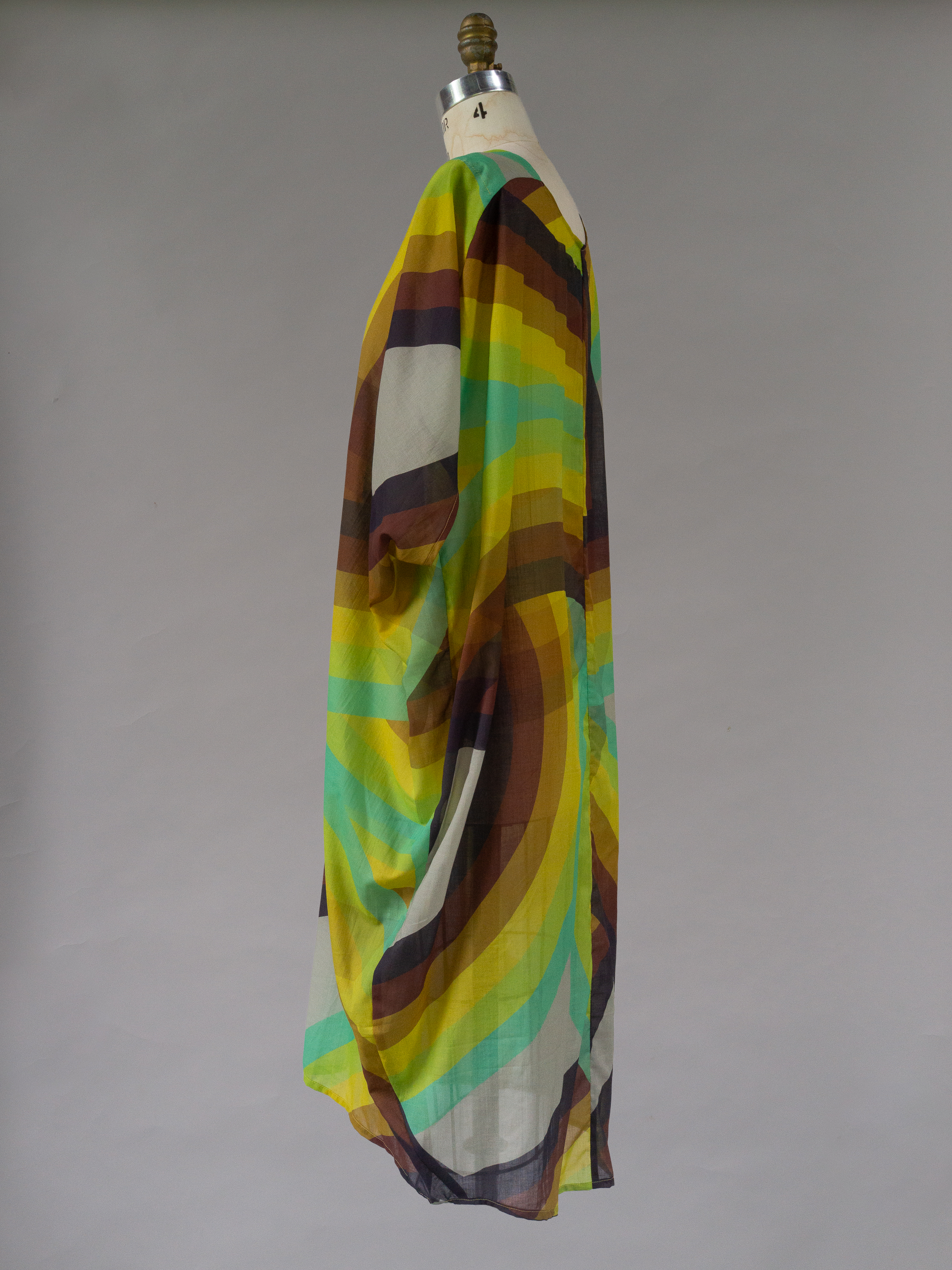 Kaftan in rainbow saturn
