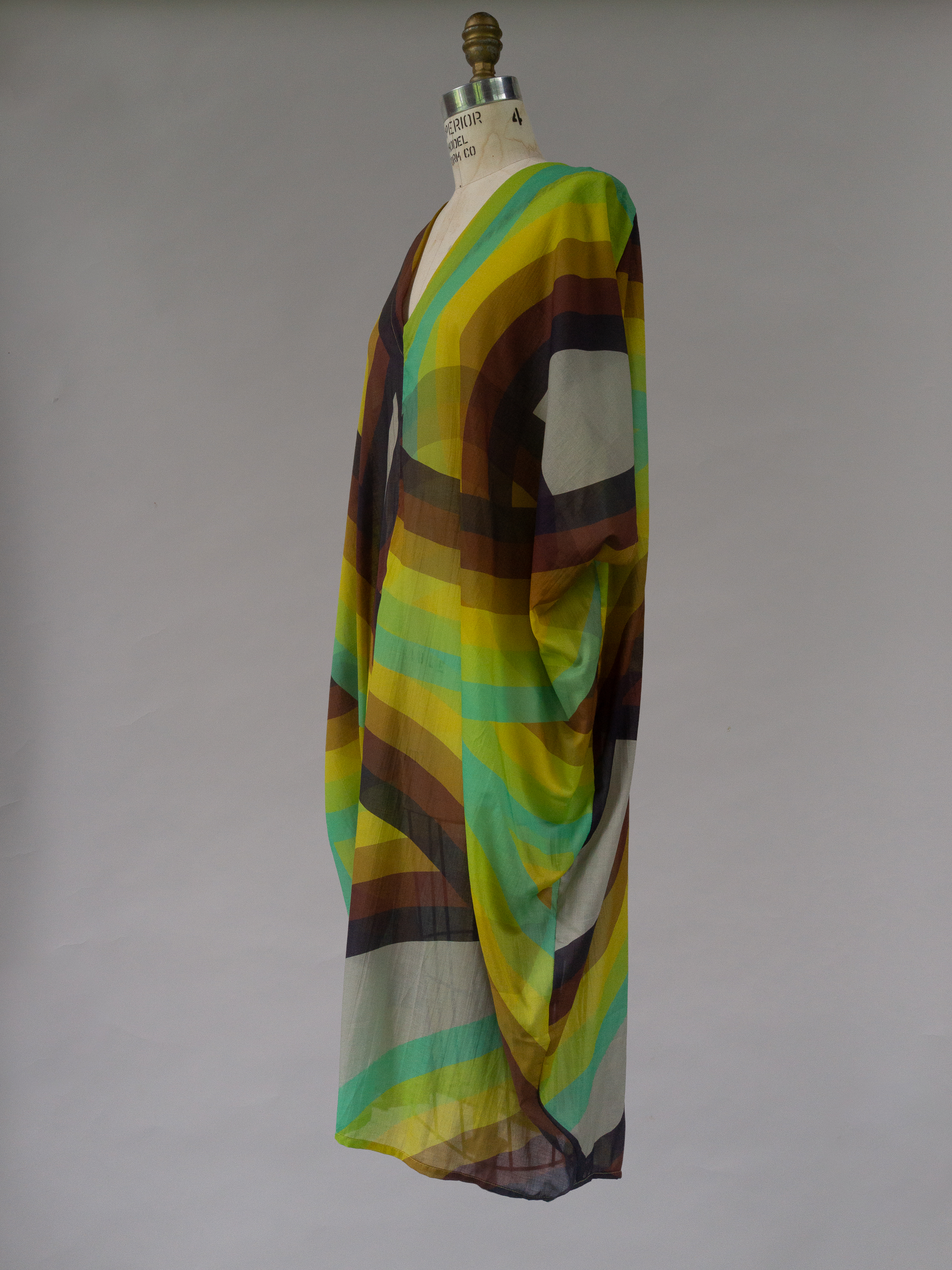 Kaftan in rainbow saturn